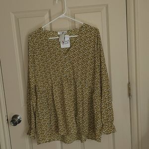 Long sleeve floral top, size L